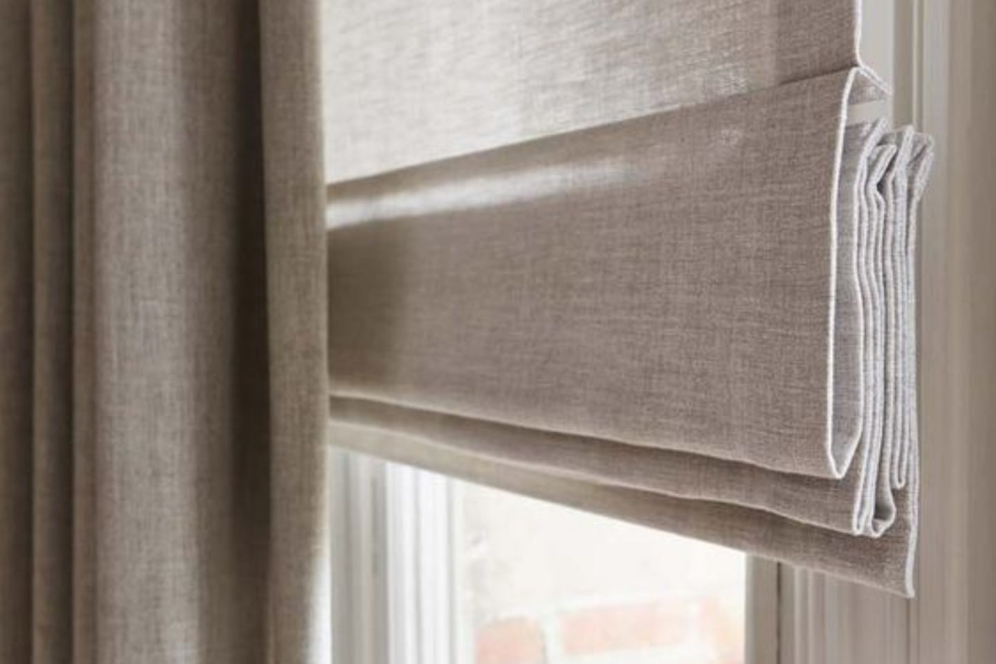 Window furnishings, blinds and curtains